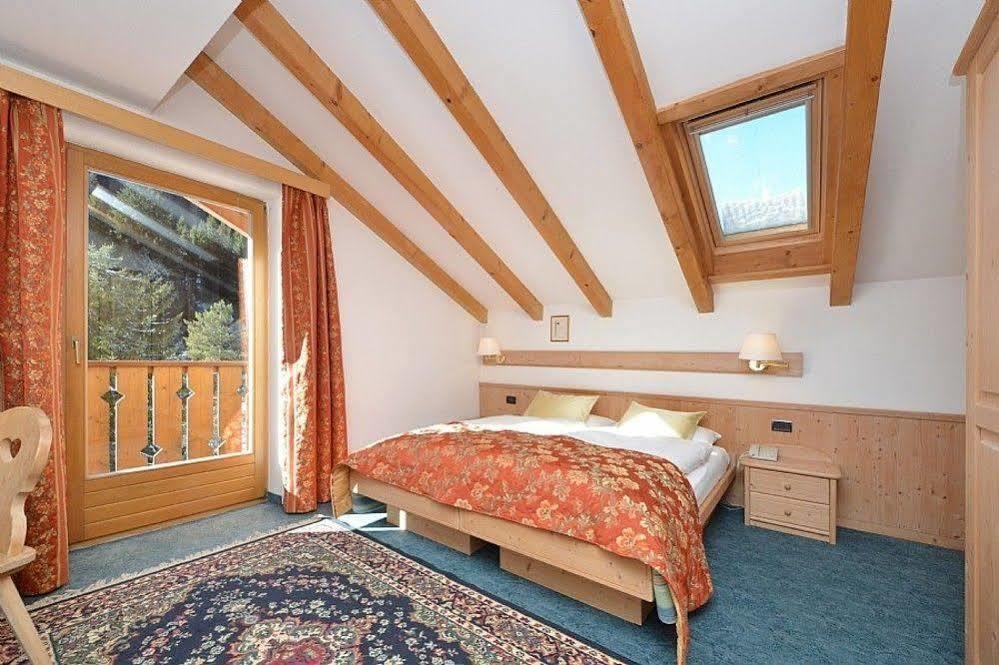 Hotel Malga Passerella モエナ エクステリア 写真