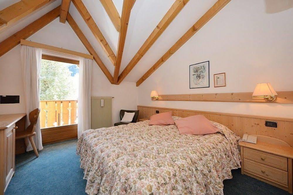 Hotel Malga Passerella モエナ エクステリア 写真
